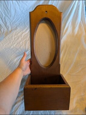 2/80$ Vintage Brown Wall Display Shelf with planter